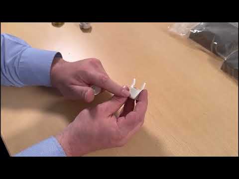 Base for Top Section of Candle SES Lampholder