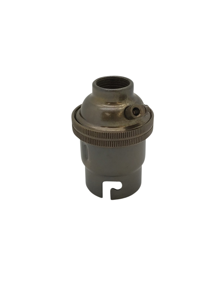 Metalbrite BC Half Inch Lampholder [Smooth Skirt]