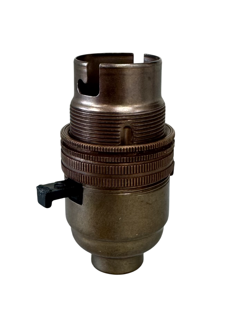 Metalbrite Switched BC Half Inch Lampholder