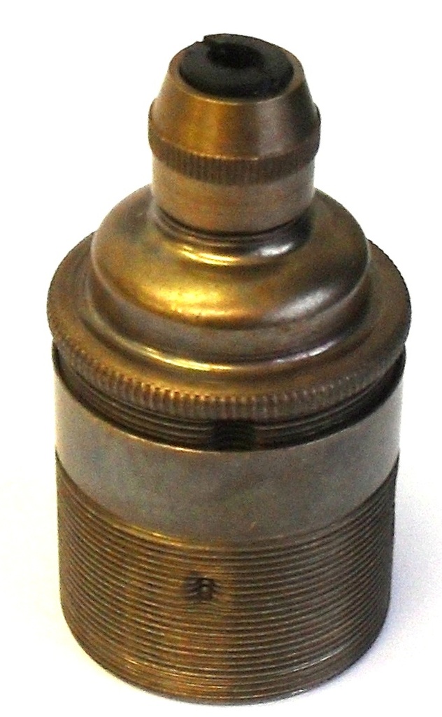 Metalbrite ES Cordgrip Lampholder [Threaded Skirt]