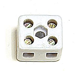 [02079] 5A 2-Way Porcelain Connector
